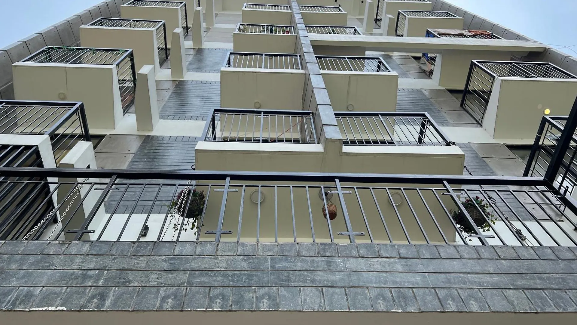 Fully Furnished, One Bedroom Apartment With Kitchen, Washroom Etc B007 Dhaka 0*,  Bangladesz